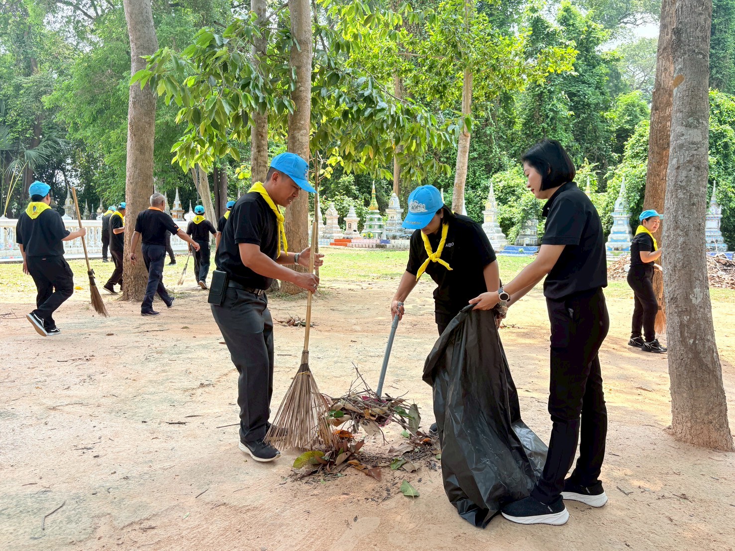 title - ส.ป.ก.ยโสธร ร่วมกิจกรรมจิตอาสาพัฒนา เนื่องในวันคล้ายวันประสูติ สมเด็จพระเจ้าลูกยาเธอ เจ้าฟ้าทีปังกรรัศมีโชติฯ